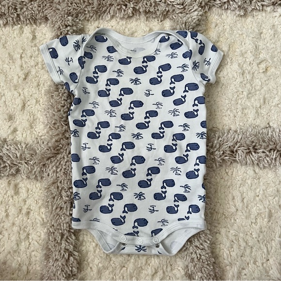 Roller Rabbit Whale Infant Onesie 6-9 months - Picture 1 of 4